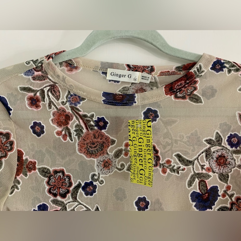 Floral Top - Picture 2 of 5